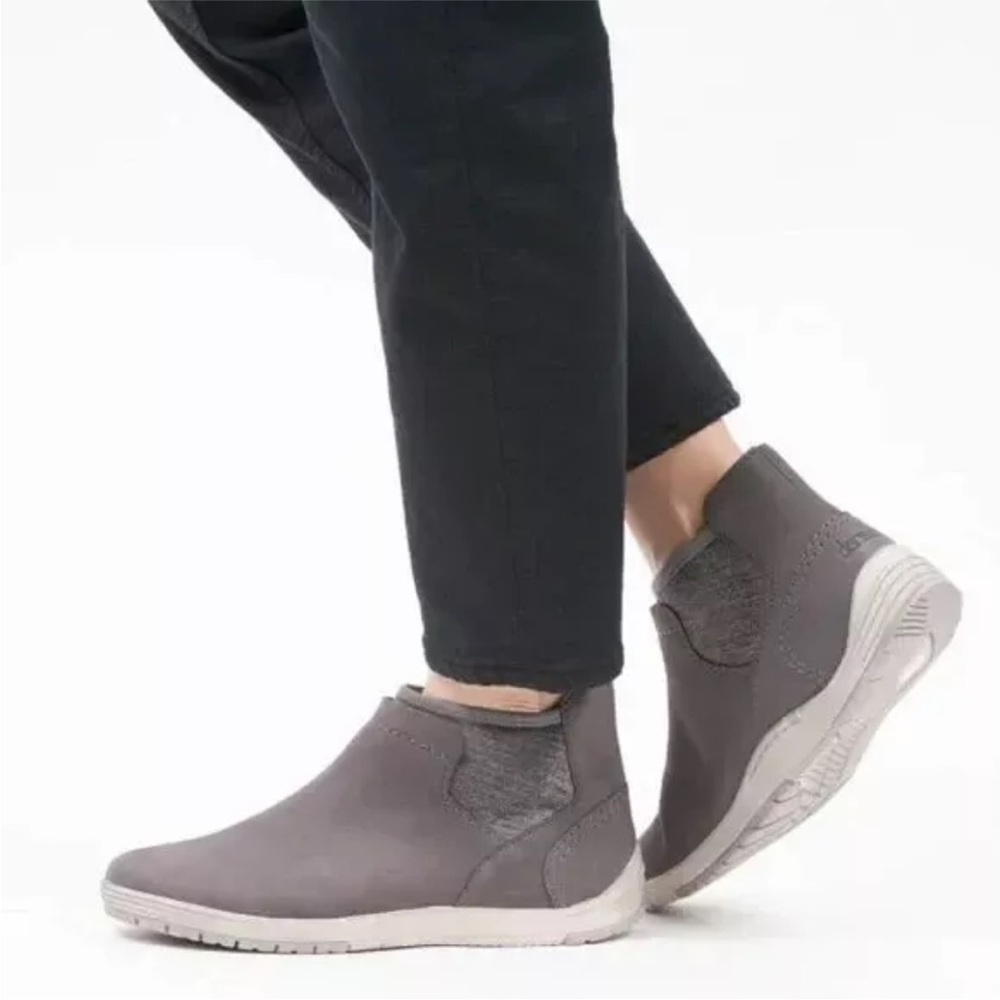 DANKSO Lizette Waterproof Boot Slip On Bootie Size NEW Size 37 US 7 Grey Gray